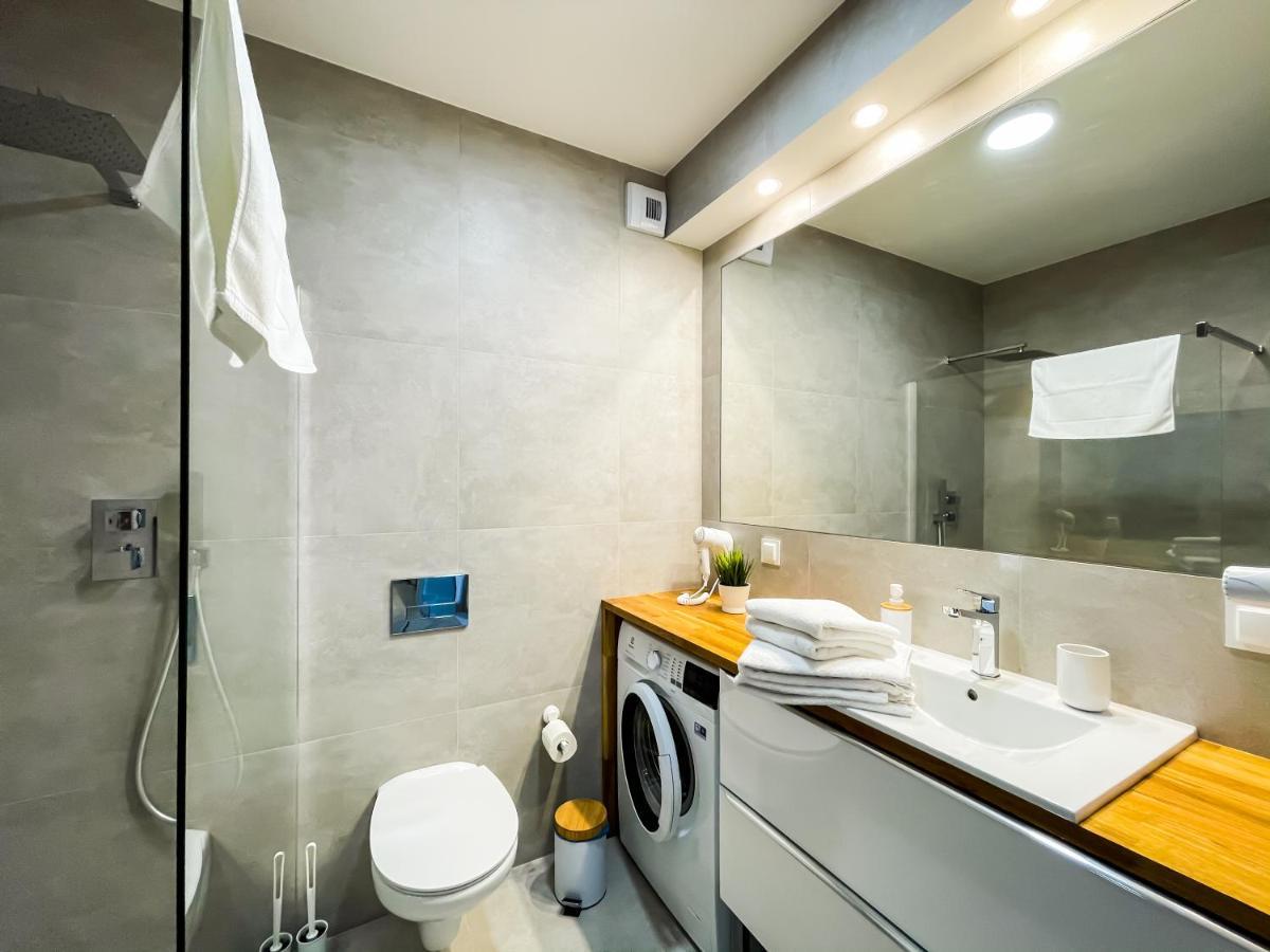 Baltic Comfort Spa Apartment With Free Pool, Saunas & Fitness - Kasprowicza 20 코워브제크 외부 사진