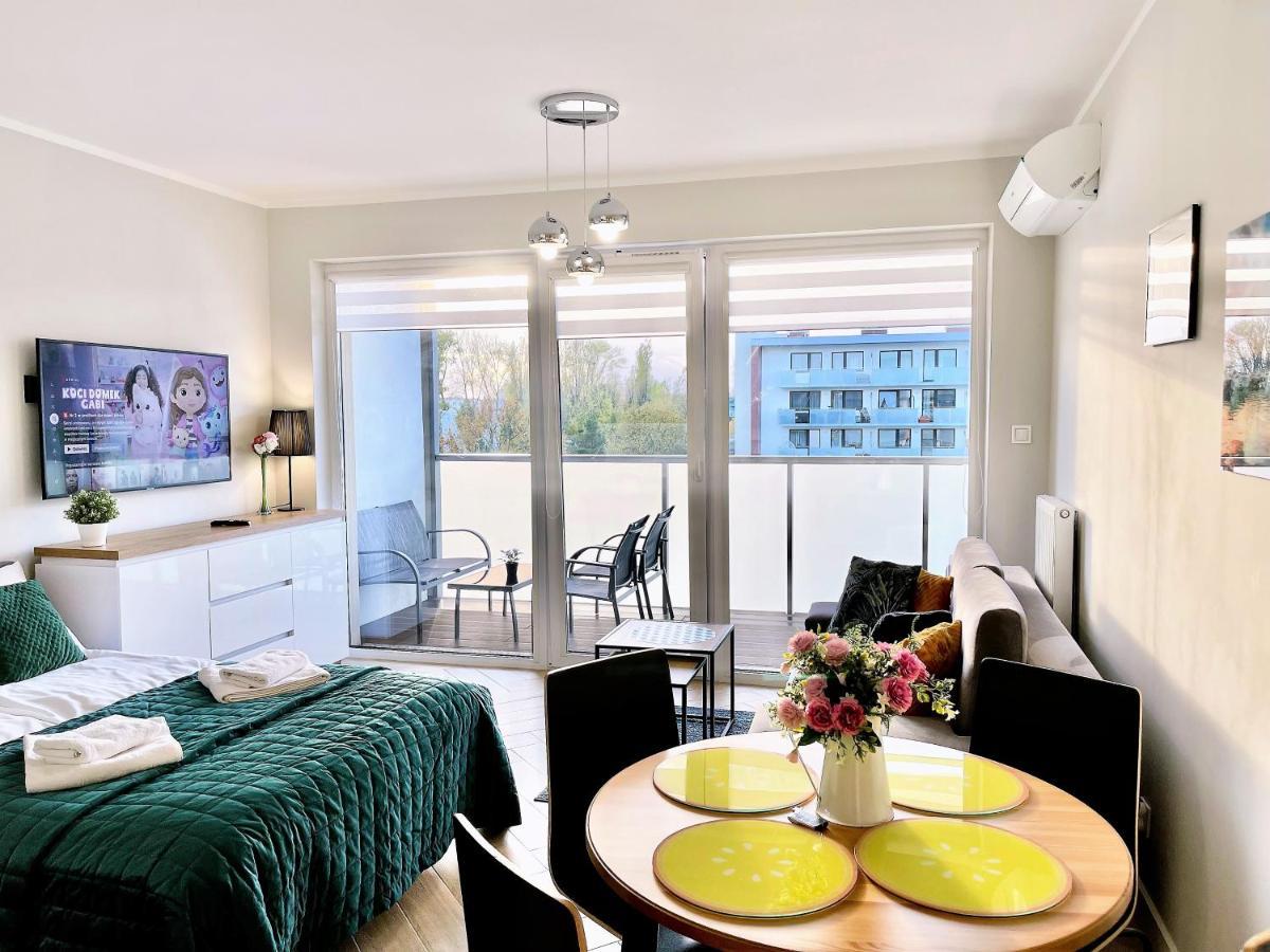 Baltic Comfort Spa Apartment With Free Pool, Saunas & Fitness - Kasprowicza 20 코워브제크 외부 사진