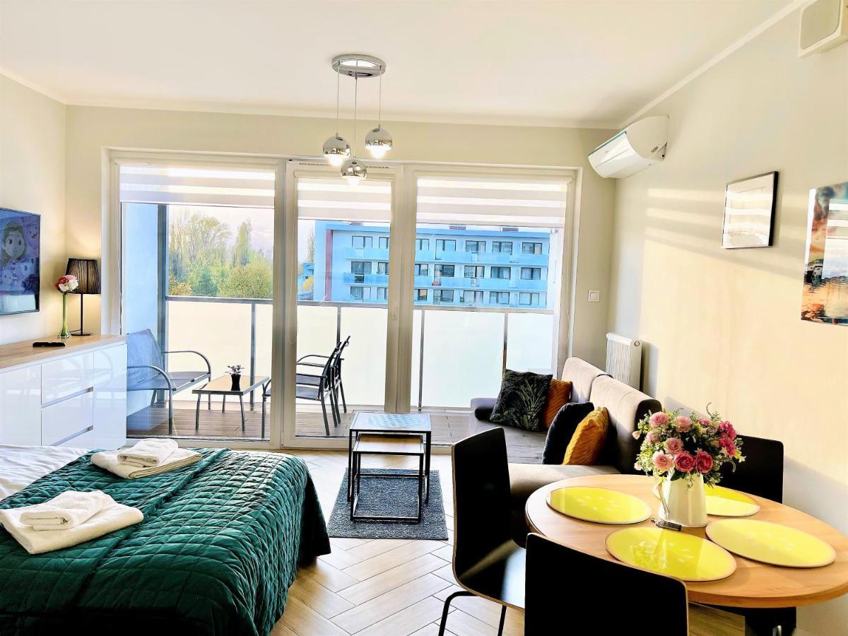 Baltic Comfort Spa Apartment With Free Pool, Saunas & Fitness - Kasprowicza 20 코워브제크 외부 사진